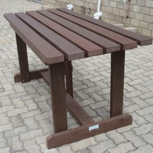 Table 4-seater 1.2Mt